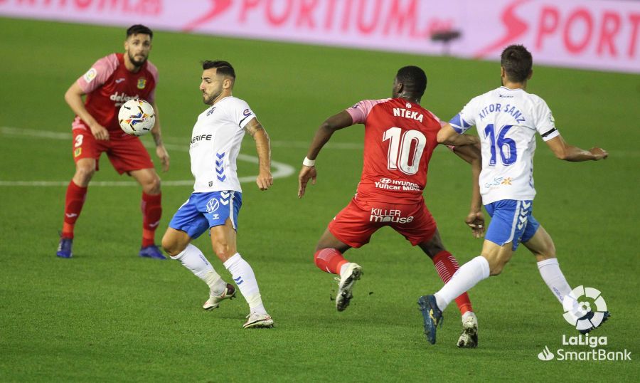 Crónica del CD Tenerife 1-1 CF Fuenlabrada: “Punto salvado en un partido surrealista”