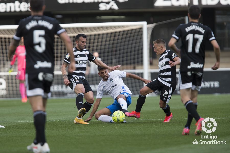 Crónica del FC Cartagena 0-0 CD Tenerife: "Mejora fuera de casa pero insuficiente para ganar"