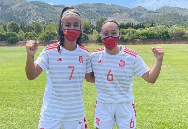 Paola Hernández y Ainhoa Delgado regresan de su experiencia con la selección