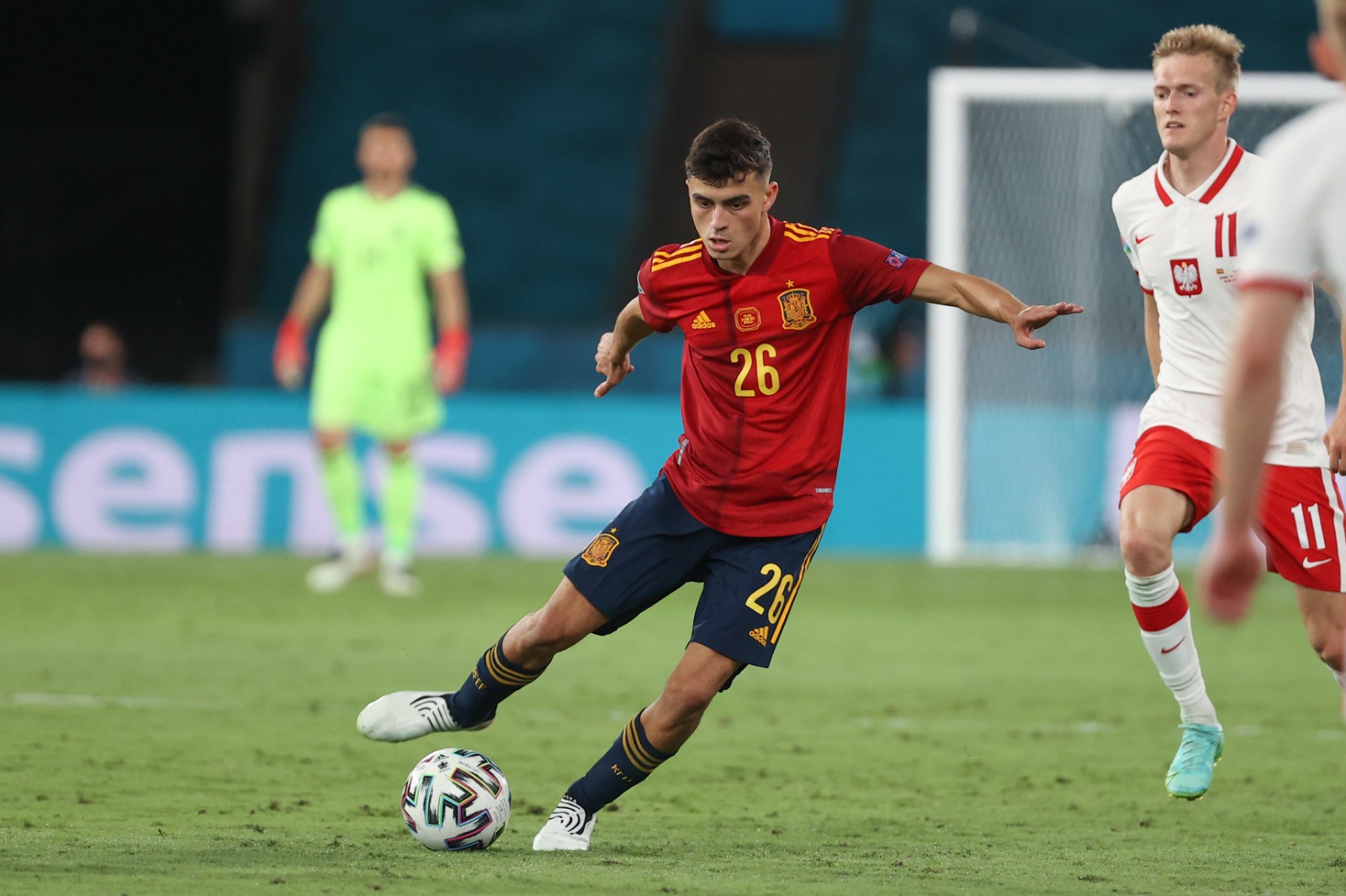 El tinerfeño Pedri vuelve a jugar todo el partido en un nuevo empate de España