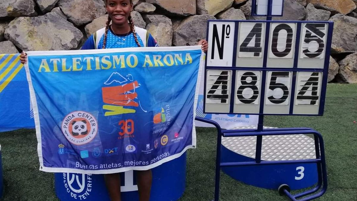 La tinerfeña Isabel Ruiz Fresco logra el récord de España sub 16 de Jabalina