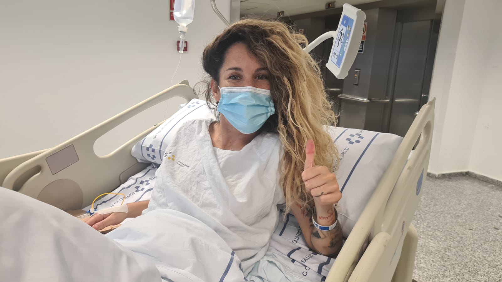 Cindy García intervenida con éxito de su rotura de tibia
