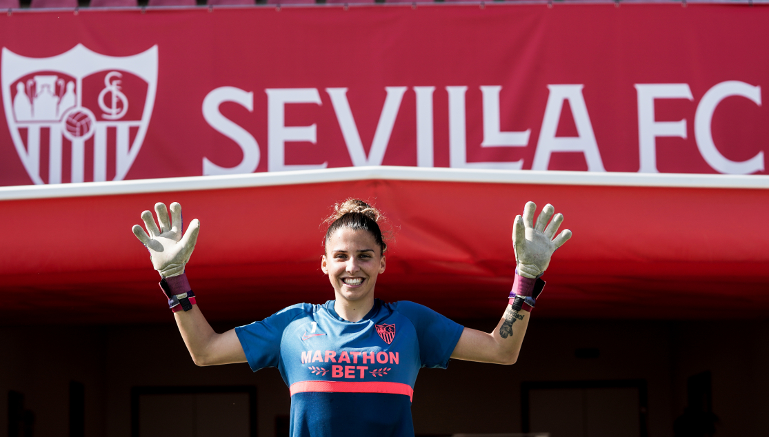 La tinerfeña Noelia Ramos se marcha del Sevilla FC