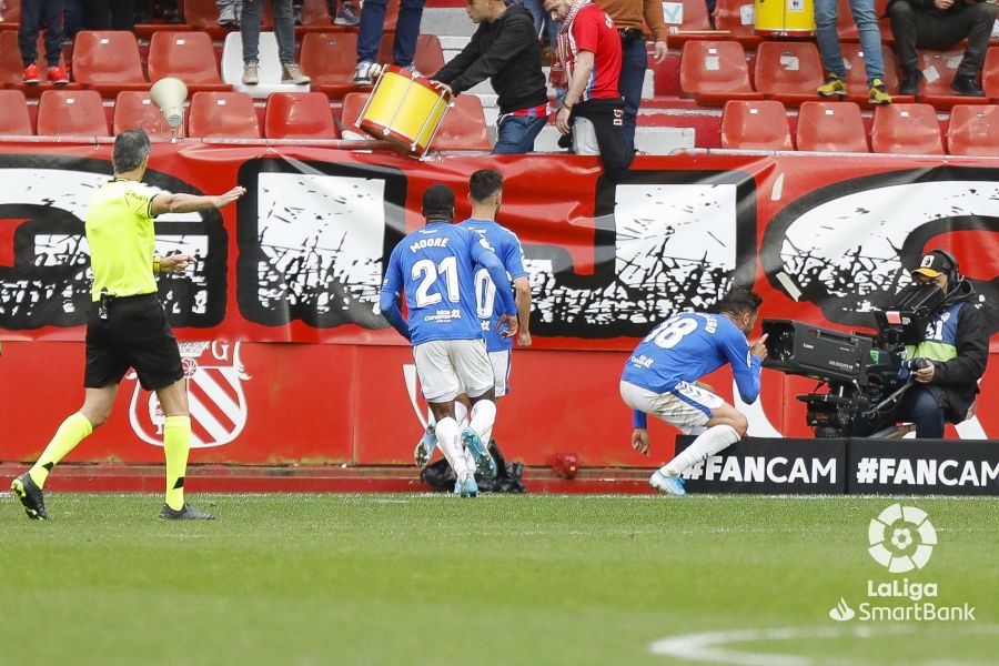 Crónica del R. Sporting 1-2 CD Tenerife: "El Tenerife renace en El Molinón con un doblete de Enric Gallego"