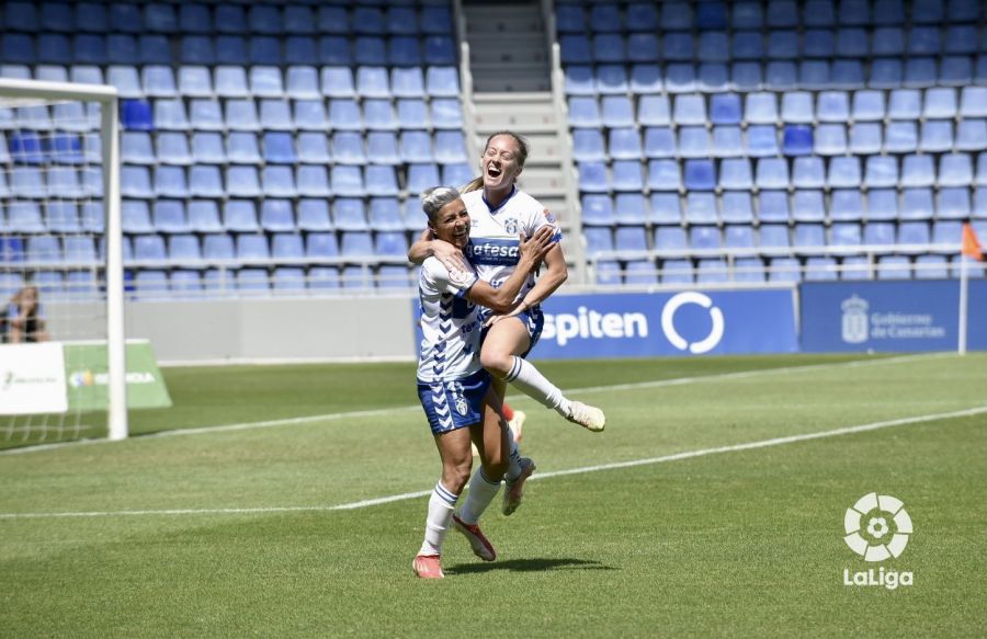 Sydny Nasello anota su primer gol con la camiseta de la UDG Tenerife