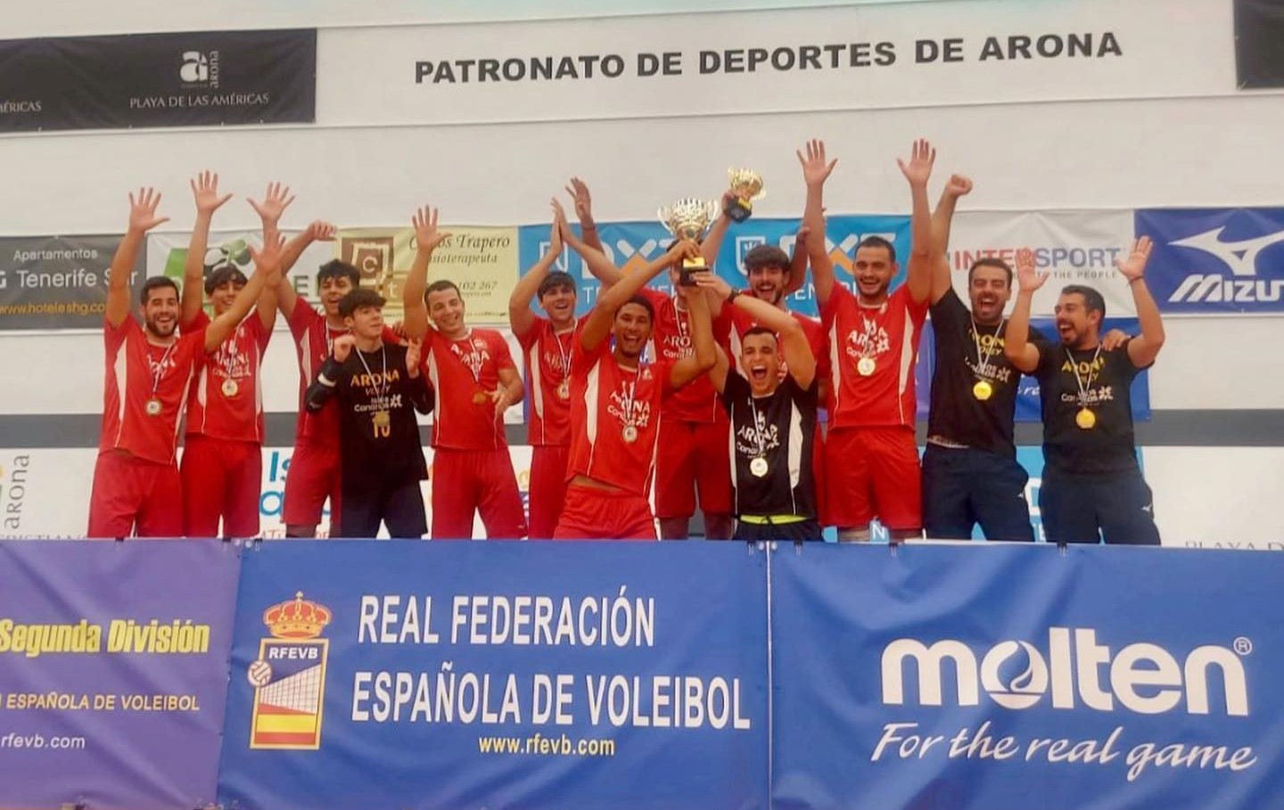 El Arona Tenerife Sur masculino asciende a Primera Nacional de voleibol