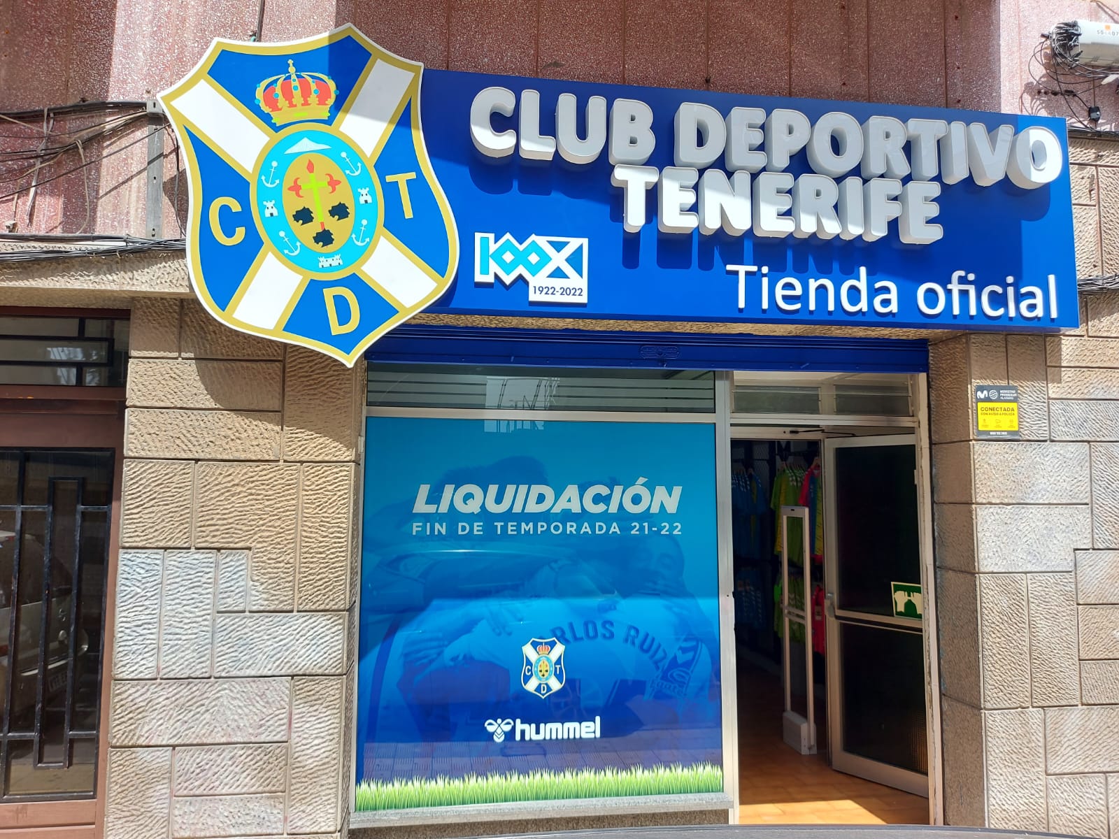 El CD Tenerife abre su nueva tienda oficial