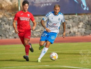 Elliot Gómez rescinde contrato con el CD Tenerife