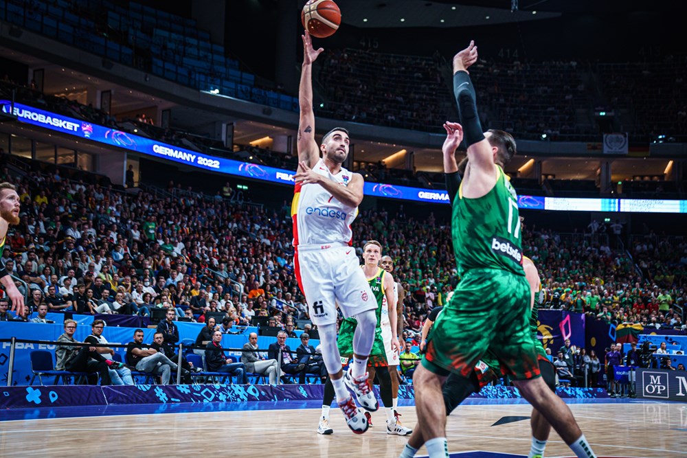 Jaime Fernández y Sasu Salin se medirán en los cuartos de final del Eurobasket
