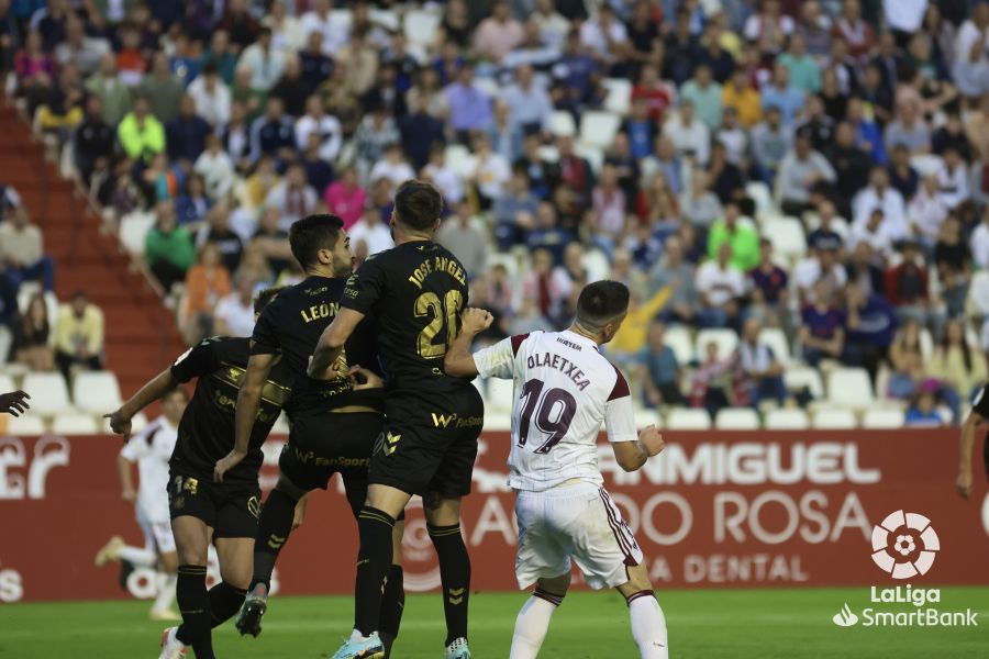 Crónica del Albacete BP 1-1 CD Tenerife: "El Tenerife no gana fuera ni con un jugador más"