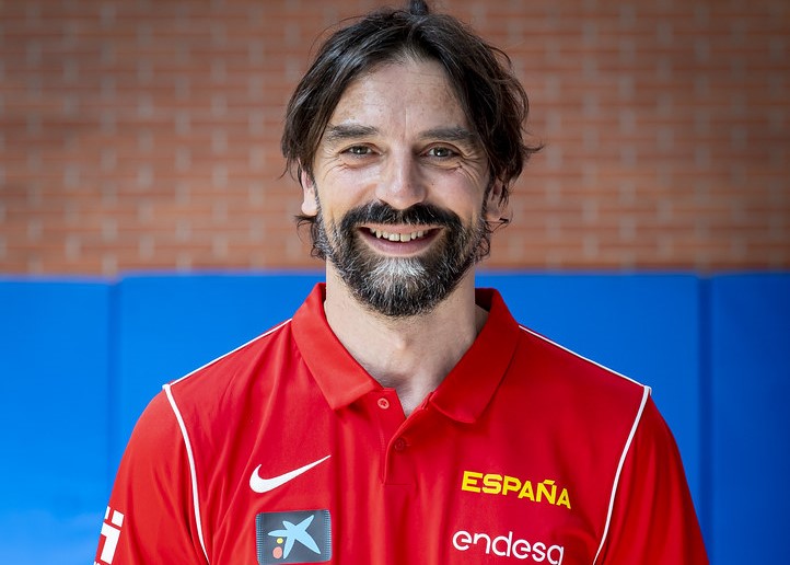 Claudio García, destituido como entrenador del Tenerife Clarinos, y César Aneas será el nuevo técnico