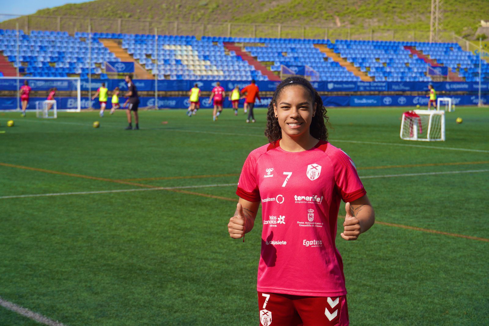 Gisela Robledo vuelve a los entrenamientos de la UDG Tenerife