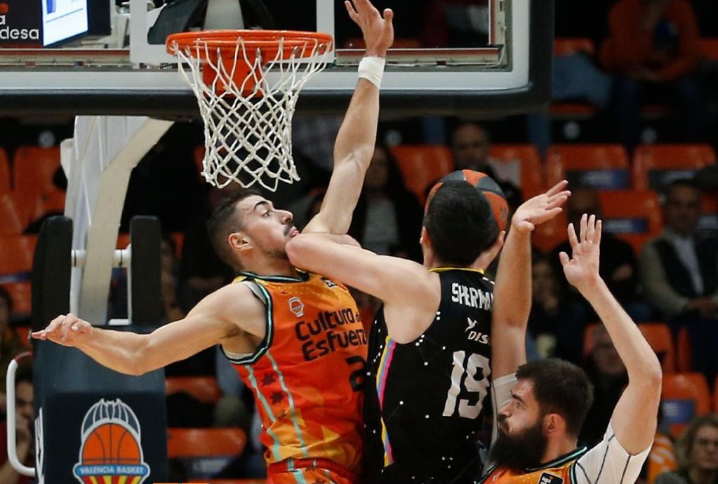 Crónica del Valencia Basket 77-72 CB Canarias: "El Lenovo Tenerife cae en Valencia tras una mala segunda mitad"