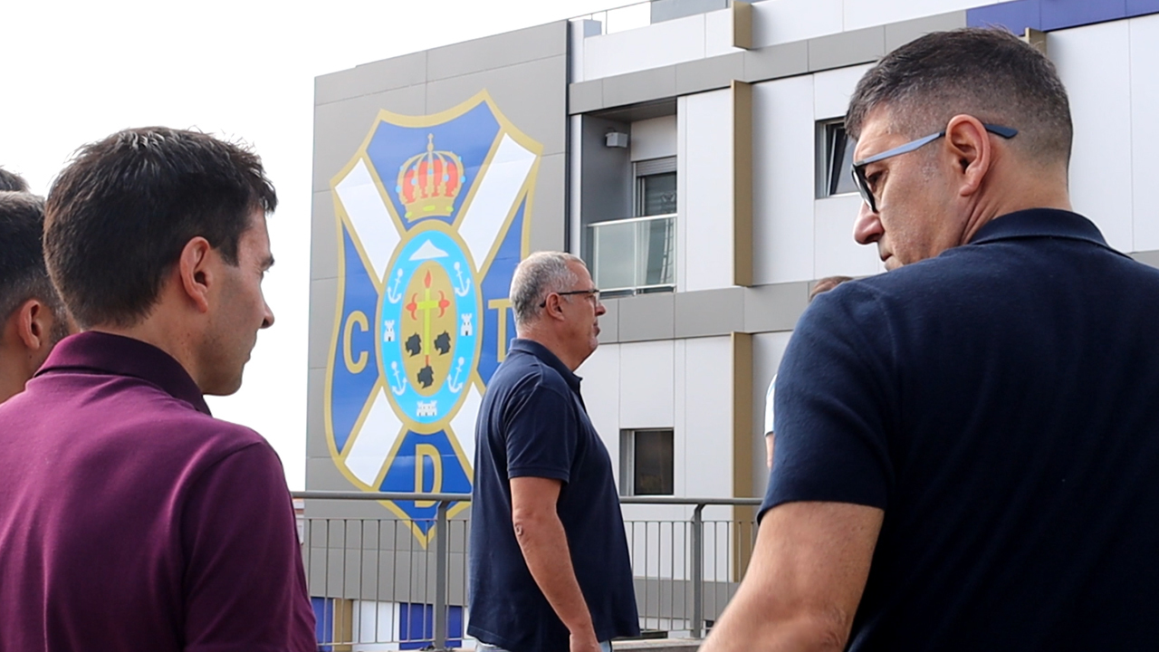 Asier Garitano visita la Ciudad Deportiva de Tenerife Javier Pérez