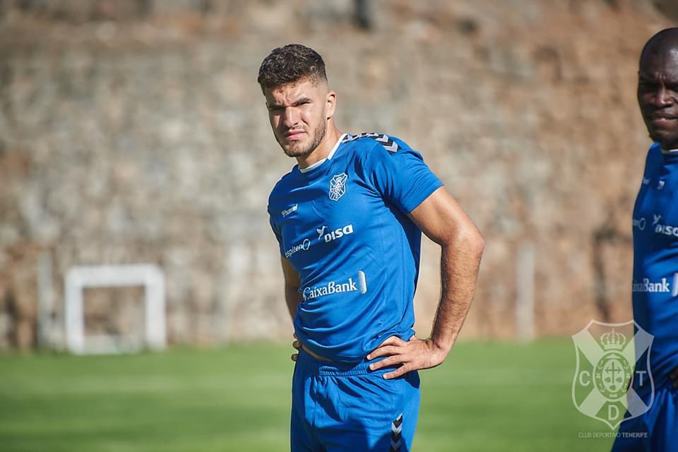 El canterano blanquiazul Borja Bethencourt deja el fútbol a los 21 años por una lesión de espalda