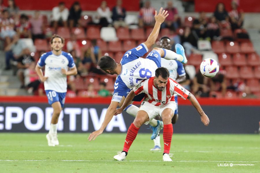 Crónica del R. Sporting 2-1 CD Tenerife: "El Tenerife cae derrotado en Gijón en el tiempo de descuento"