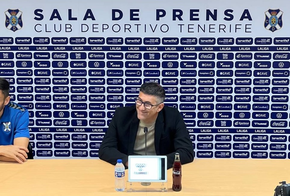 Mauro Pérez: "Si José León va dando los pasos adecuados, podríamos recuperarlo después de Navidad"