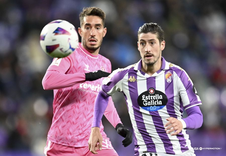 Crónica del Real Valladolid 2-0 CD Tenerife: "El mal juego y el arbitraje condicionan al Tenerife en Zorrilla"